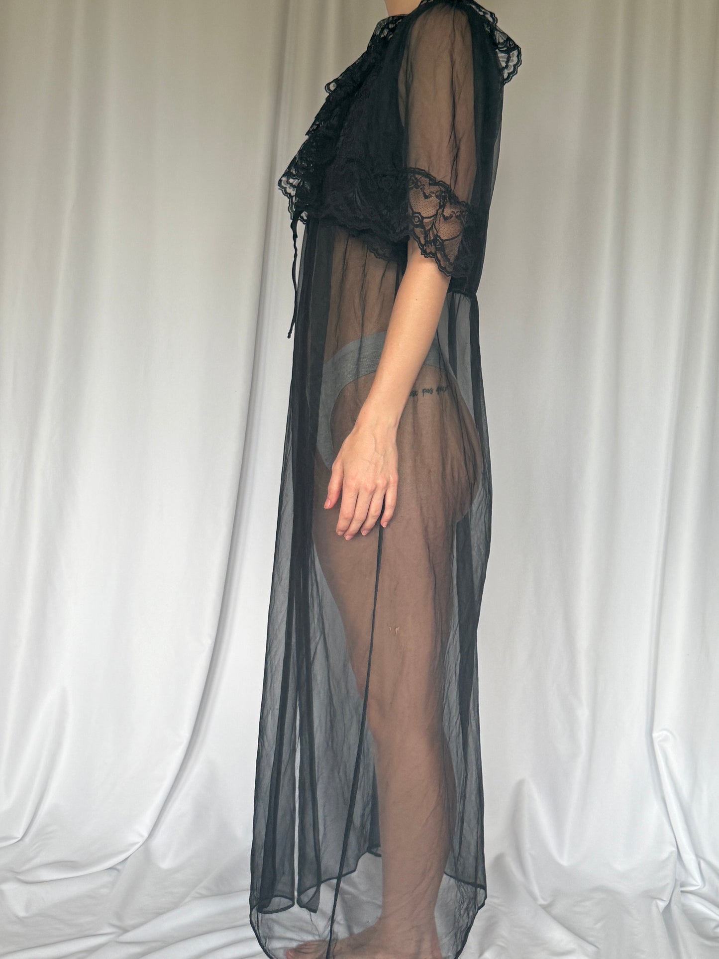 Black Lace Robe | 80s