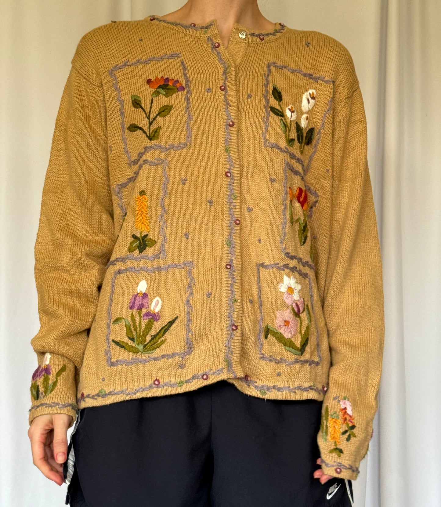 Floral Embroidery Sweater | 90s