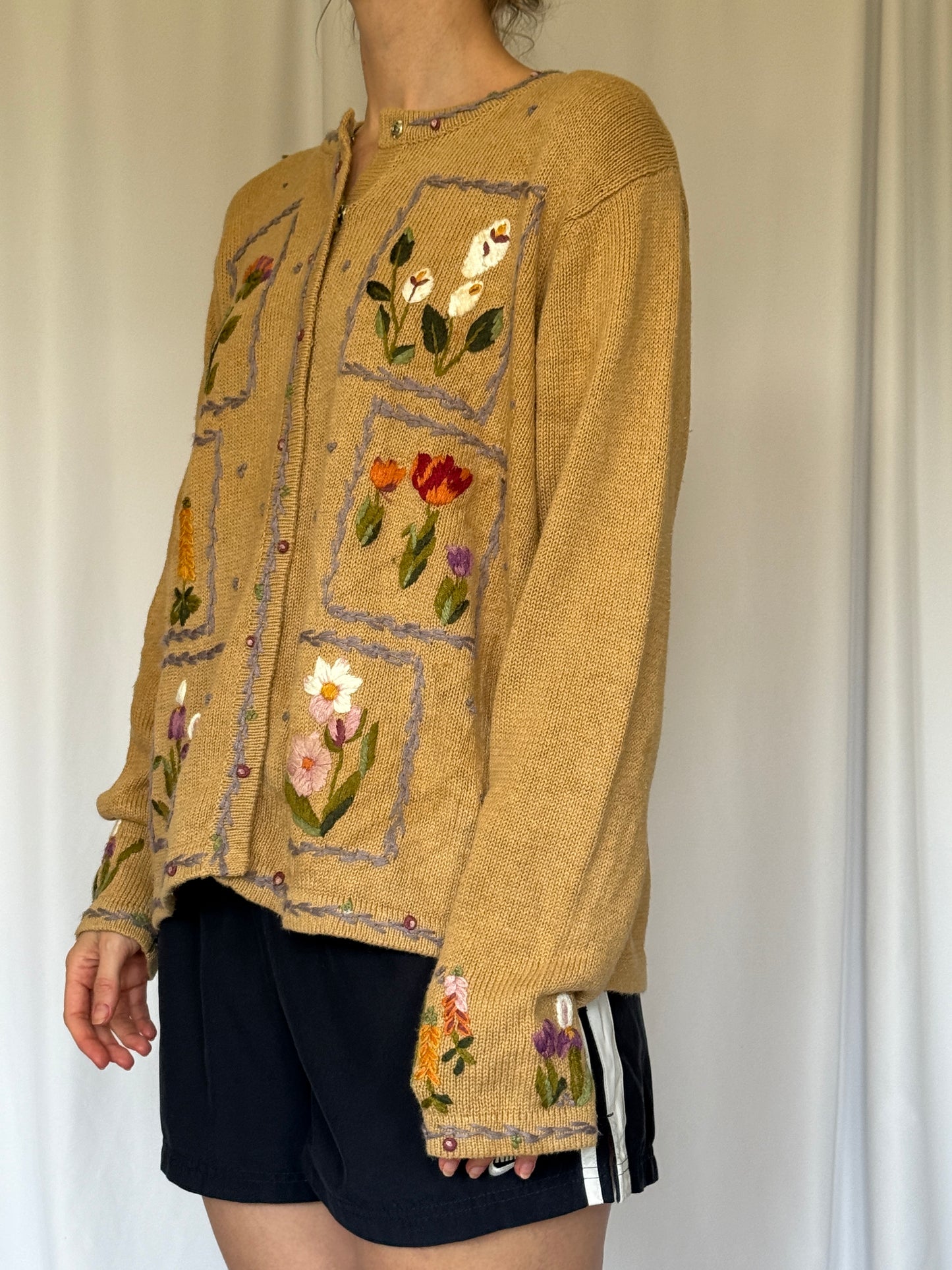 Floral Embroidery Sweater | 90s