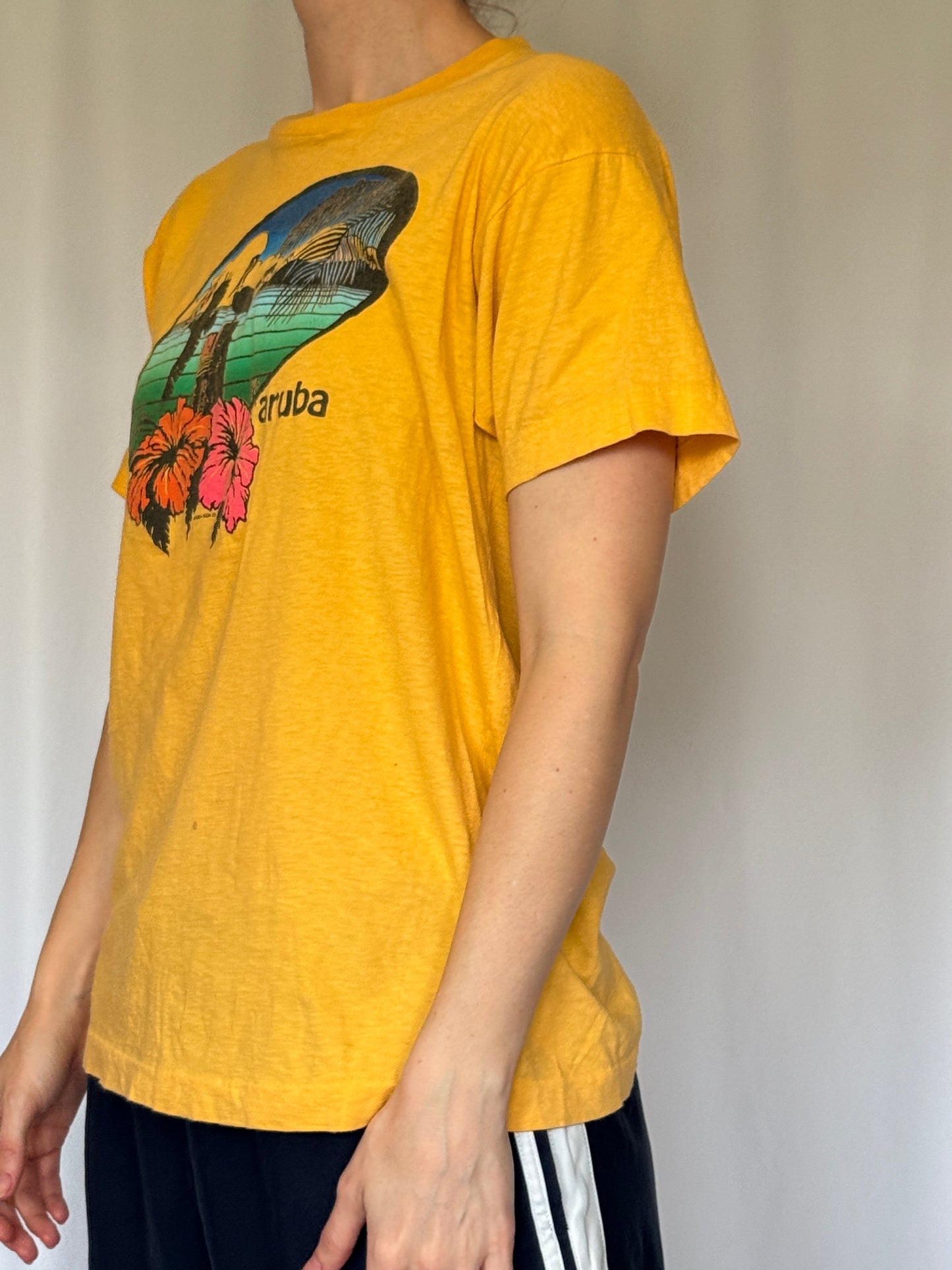 Aruba Tee| 90s