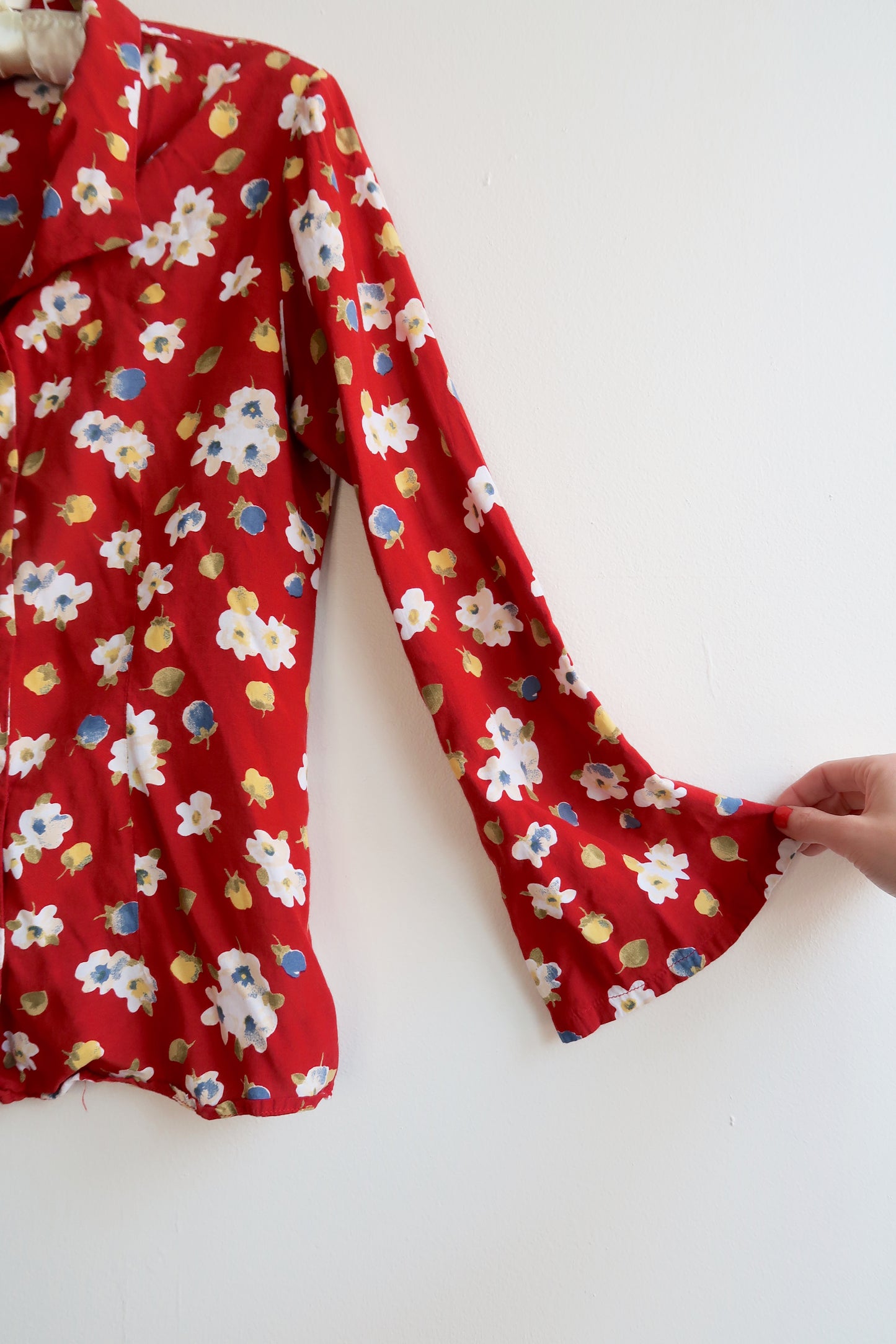 90s | Italian floral blouse